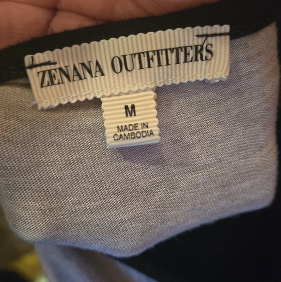 Zenana Outfitters Black & Grat Striped Long Sleeve Tee SzM NWT - Picture 7 of 7